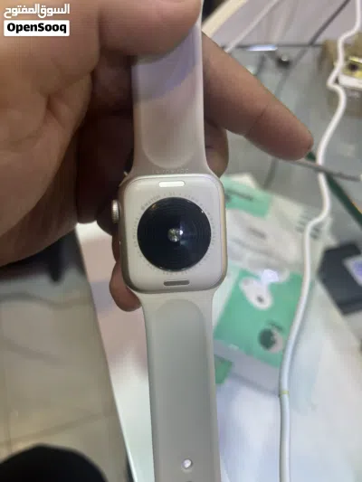 ساعه SE 2 مستخدمة أسبوع. فقط بطارية 100 3