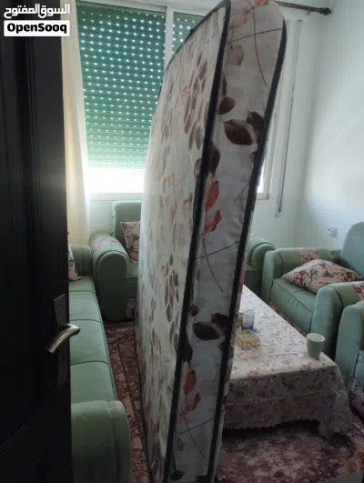 فرشة مجوز اسفنج للبيع في ابو نصير 10 دنانير سبب البيع جبت وحدة جديدة 2