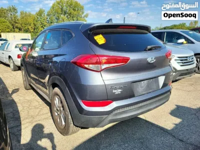 Hyundai Tucson GL 4