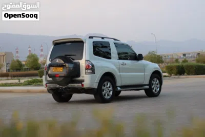Mitsubishi Pajero GLS 4