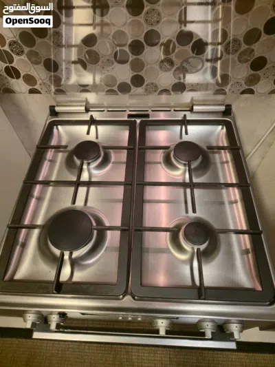 فرن غاز سيمنس ألماني 60×60 (بحالة شبه جديدة واستخدام قليل جداً) 2