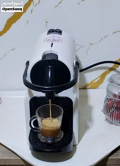 Machine à café Nespresso inissia 3 أشهر ضمان الألوان متوفرة 2