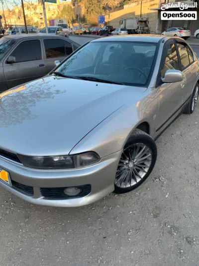 Mitsubishi Galant DL 2