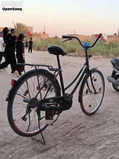 إسلام عليكم بايسكل الون أسود شركه كلوف مابي شخط البيع سعره 95 وبي مجال 2