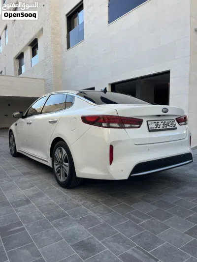 كيا K5 GT 4