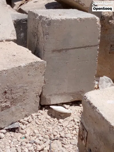 قواعد خرسانيه اسمنتيه حديد مسلح حجم القاعده 50*50*80تصلح واستعمل قواعدللتنكات مياه واستعمالات اخرى 2