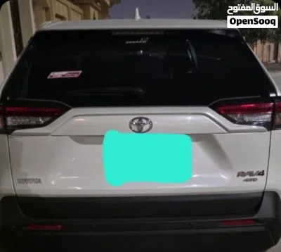 Toyota RAV 4 LE 2
