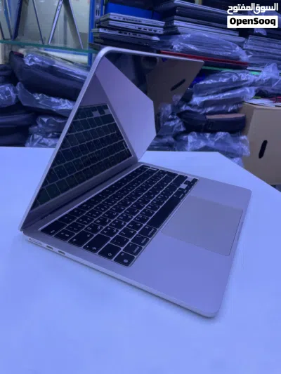 للبيع MacBook Air M2 (2022) 3
