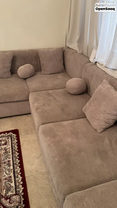 كنب بيج كبير مقاس 3x4 مع 4 كراسي جانبية 3