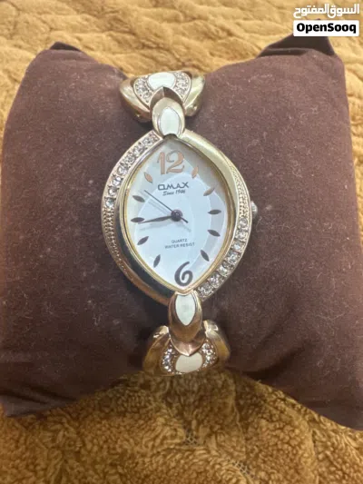 ساعة نسائيه نوع OMAX اصليه للبيع 4