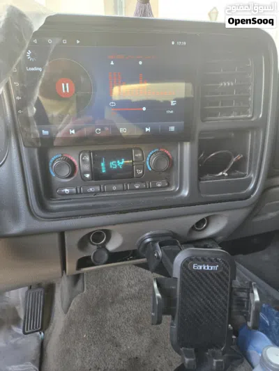 GMC Suburban 3