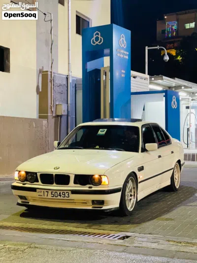 بي ام دبليو الفئة 5 520 3