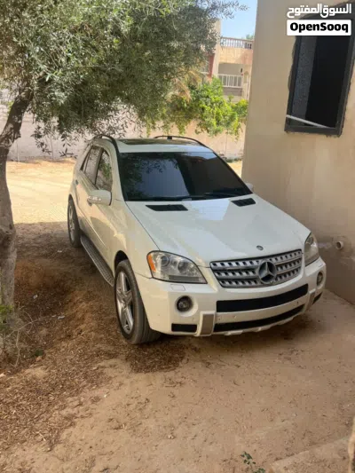 مرسيدس بنز الفئة-M ML 550 2