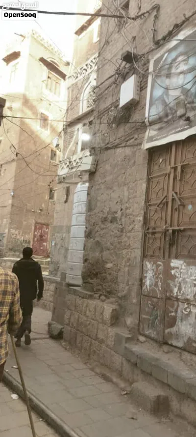 بيت شعبي حر اربعة طوابق، على الشارع باربع فتحات تجارية في قلب العاصمة 3