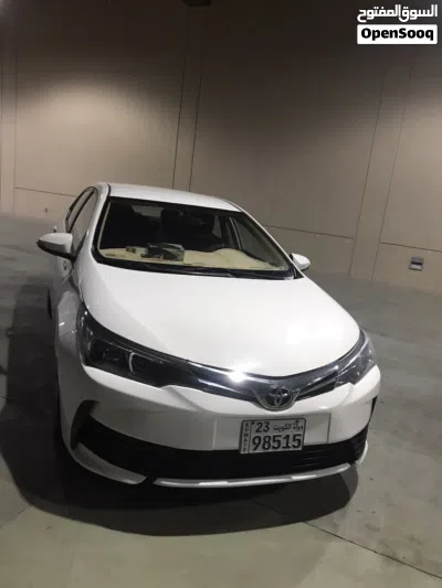 Toyota Corolla LE 3