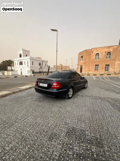 Mercedes Benz E-Class E 320 2