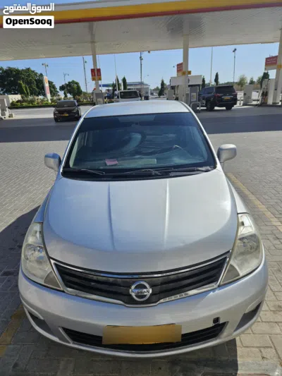 Nissan Versa Standard 2