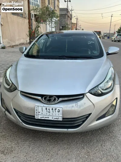 Hyundai Elantra Standard 3