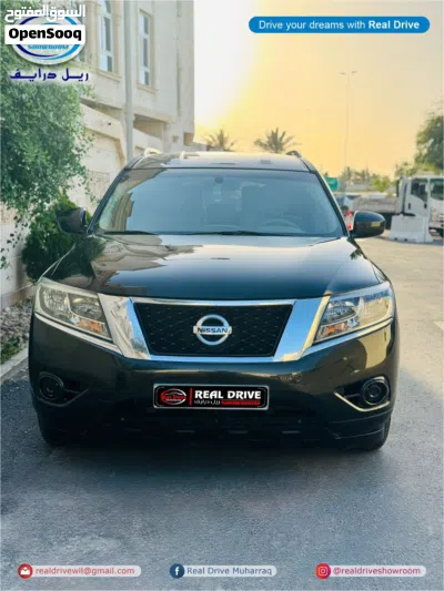 Nissan Pathfinder Standard 2