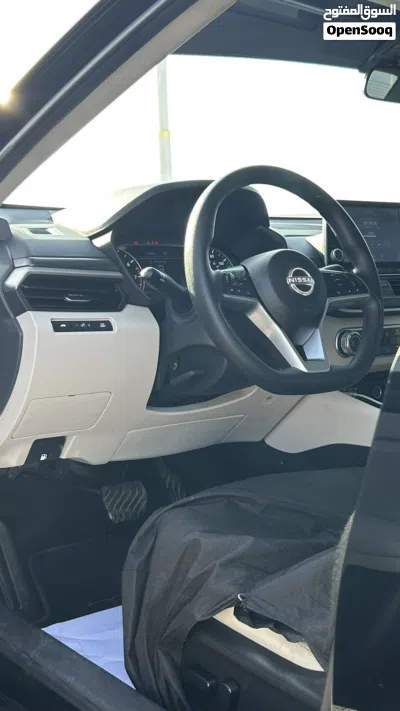 Nissan Altima S 4