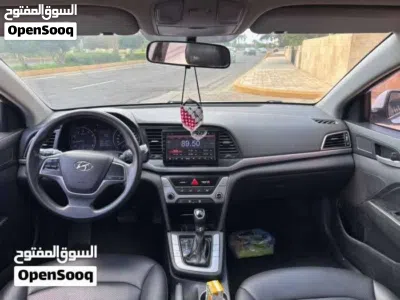 Hyundai Avante SE 2