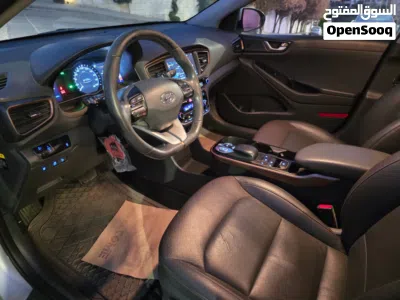 Hyundai Ioniq Standard 3