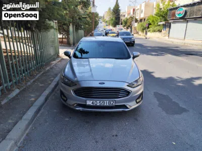 Ford Fusion SE 4