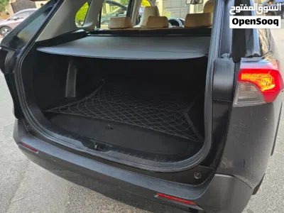 Toyota RAV 4 XLE 3