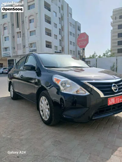 Nissan Versa Standard 2