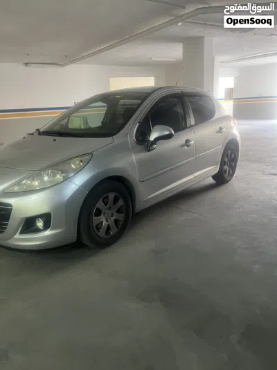 بيجو 207 Base 2