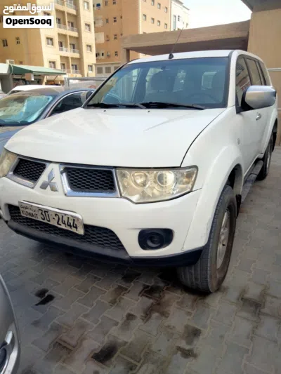 Mitsubishi Pajero Sport Midline 3
