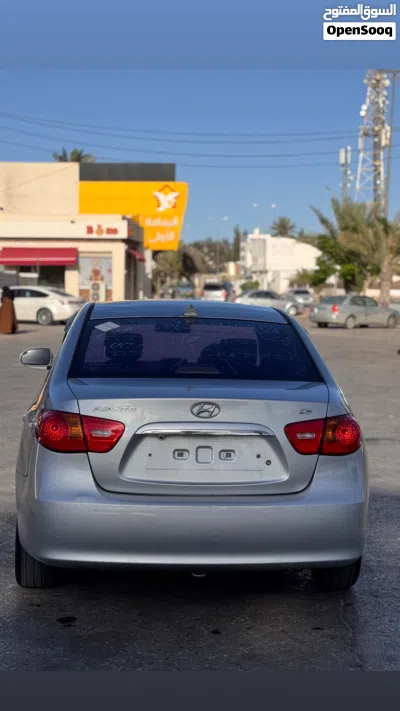 Hyundai Avante SE 4