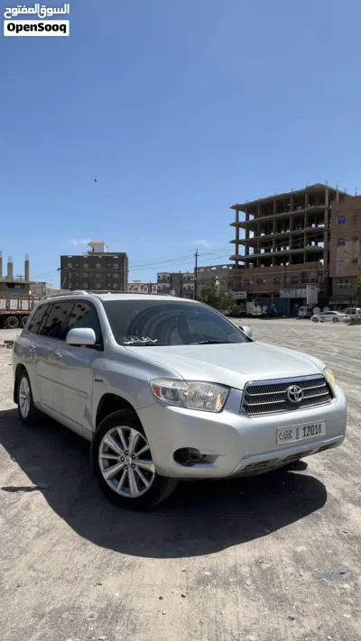 تويوتا هايلاندر LE 2