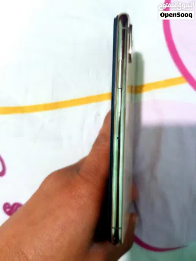 ايفون Xs ذهبي ذاكرة 256 4