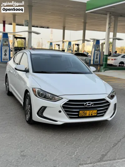 Hyundai Elantra SEL 3