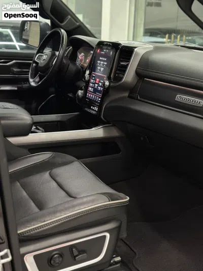 Dodge Ram Laramie 4