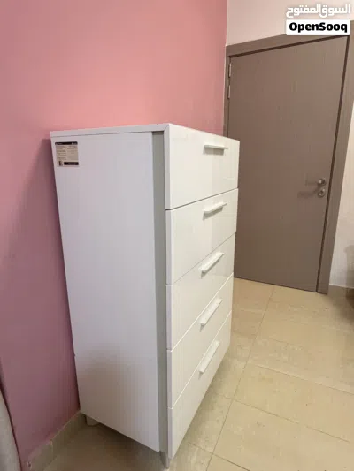 فرصة رائعة لاقتناء خزانة أدراج فاخرة وعملي ماركة هوم سنتر Home Center 5-Drawer Chest 3