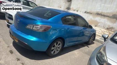 Mazda 3 Standard 2