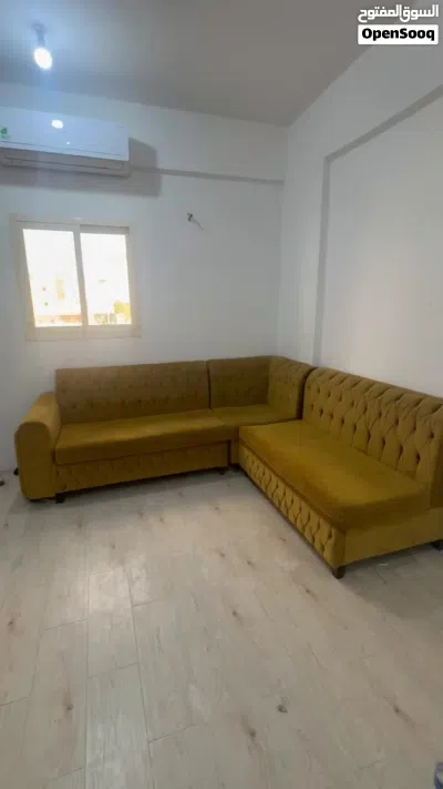 Sofa yellow good condition 4