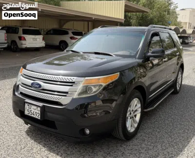 Ford Explorer Standard 2