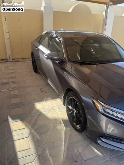 هوندا اكورد Touring 2