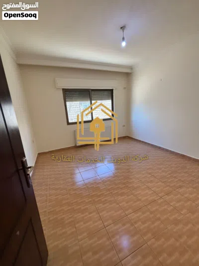 شقة * مميزة * 4نوم * مطلة * موقع مميز * خلدا 2