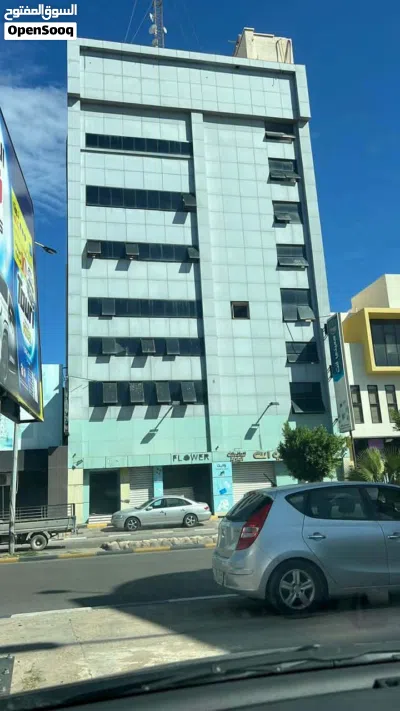 مبنى تجاري للبيع 2