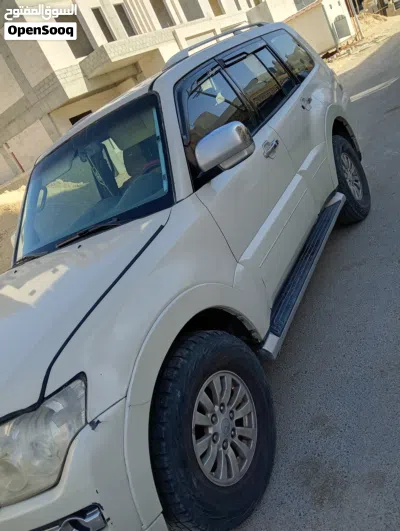 ميتسوبيشي باجيرو GLS 4