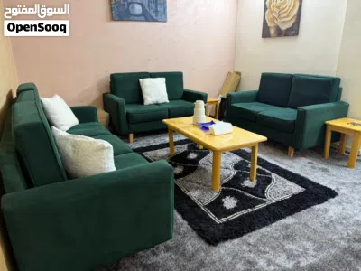 طقم كنب شبه الوكالة مع طاولات 3