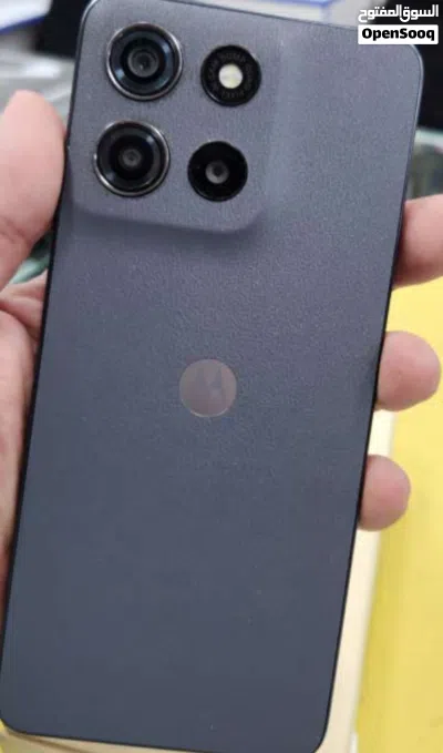 moto g15 256GB. 8GB Ram بحالة الجديد معاه كرتونتو وشاحنو 75JD 3