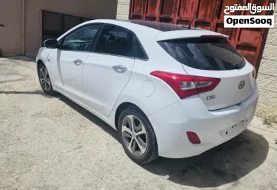 هيونداي i30 GL 4