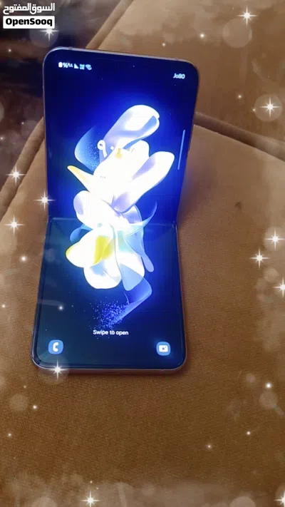 اسم الجهاز Samsung Galaxy Flip4 4