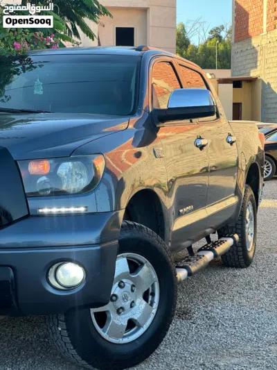 Toyota Tundra SR5 4