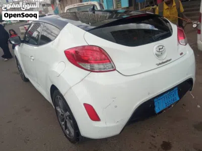 Hyundai Veloster GLS 2